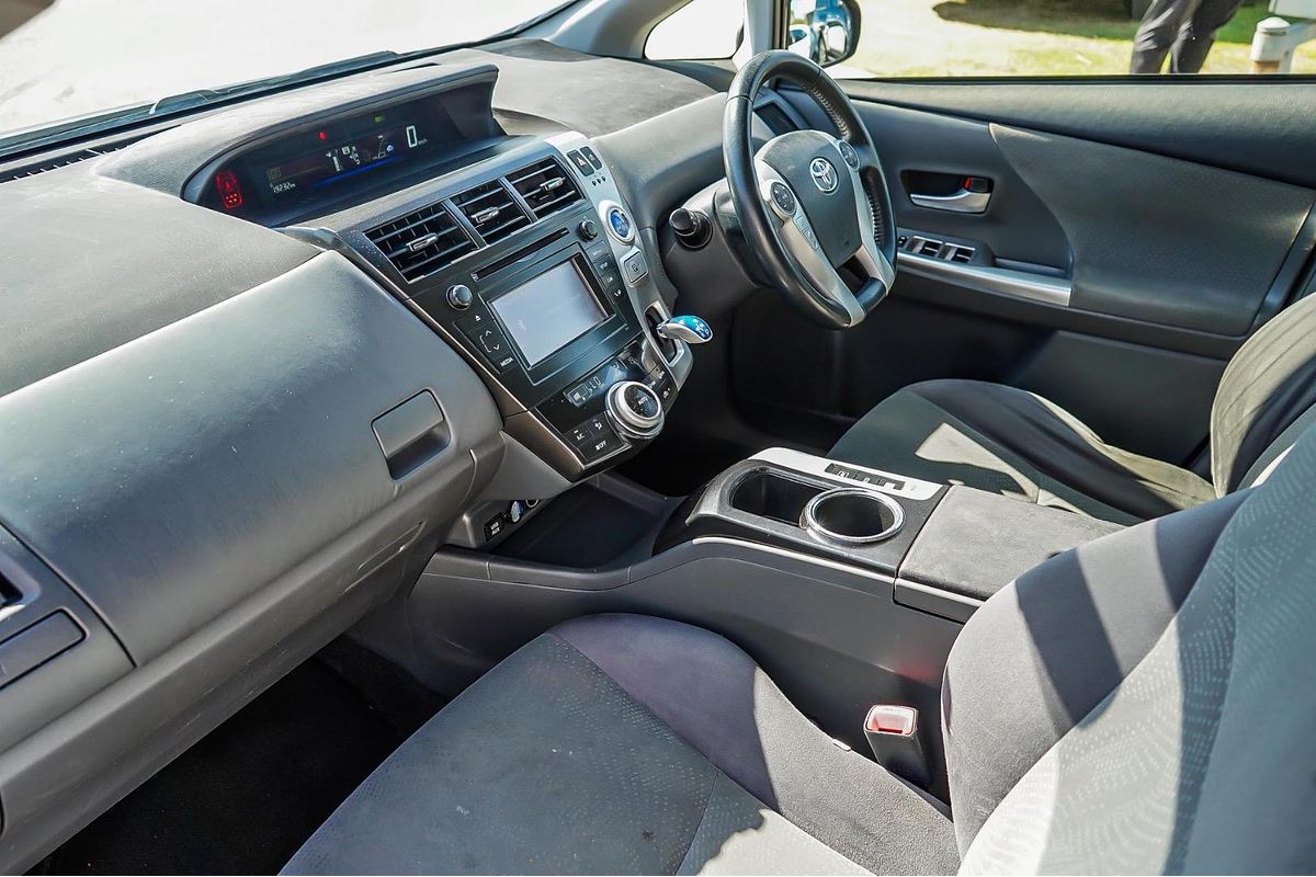 2013 Toyota Prius V ZVW40R