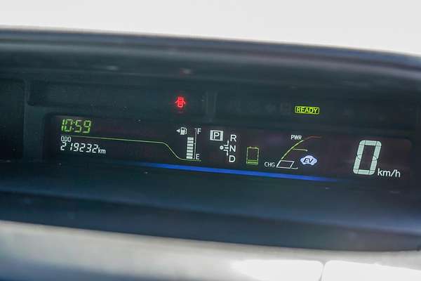 2013 Toyota Prius V ZVW40R