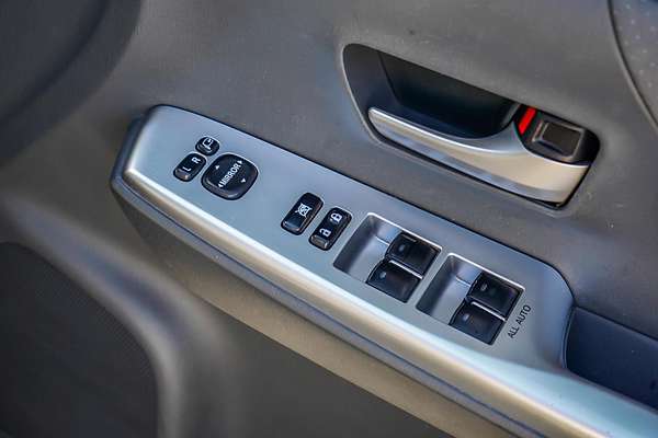 2013 Toyota Prius V ZVW40R