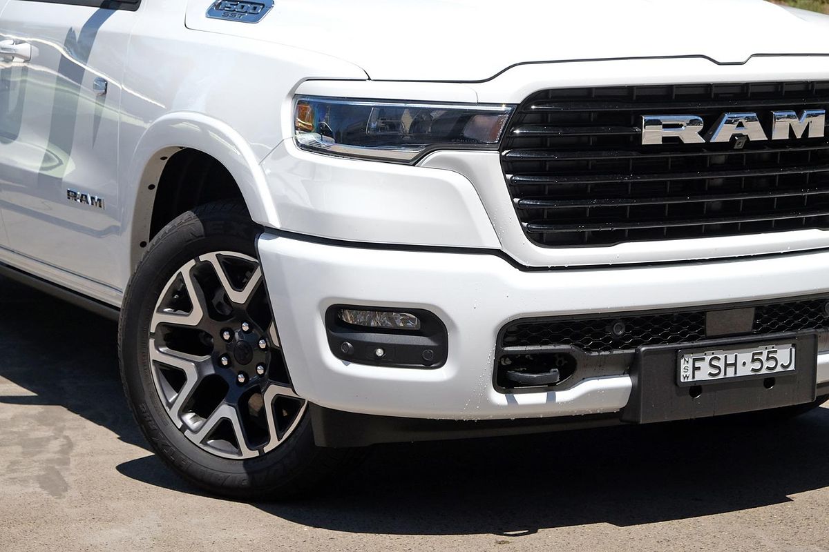 2024 RAM 1500 Laramie Sport Hurricane SO RamBox DT 4X4 SWB