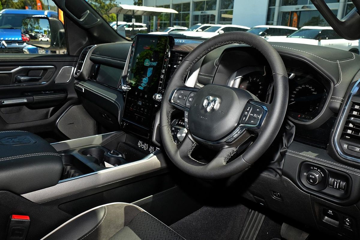 2024 RAM 1500 Laramie Sport Hurricane SO RamBox DT 4X4 SWB