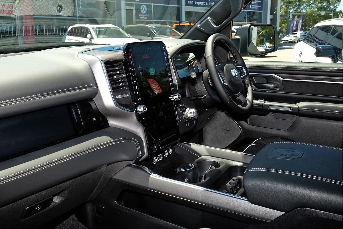 2024 RAM 1500 Laramie Sport Hurricane SO RamBox DT 4X4 SWB