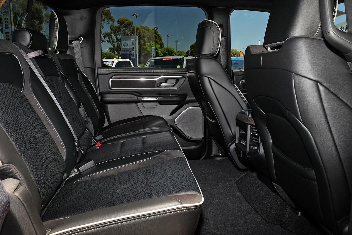 2024 RAM 1500 Laramie Sport Hurricane SO RamBox DT 4X4 SWB