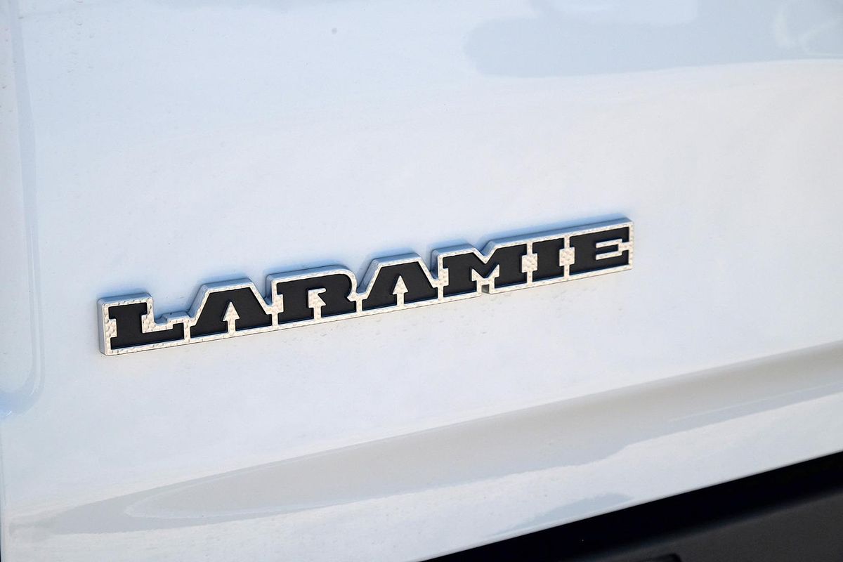 2024 RAM 1500 Laramie Sport Hurricane SO RamBox DT 4X4 SWB