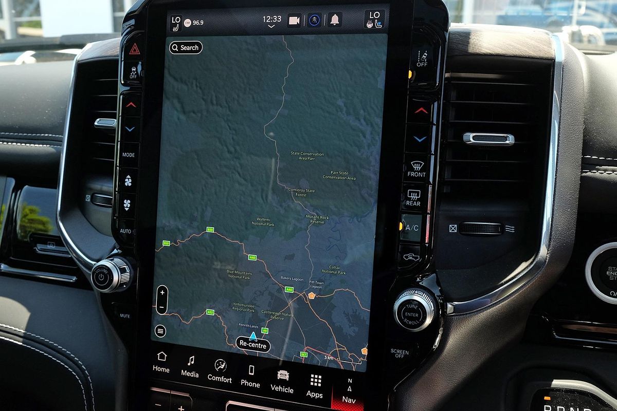 2024 RAM 1500 Laramie Sport Hurricane SO RamBox DT 4X4 SWB