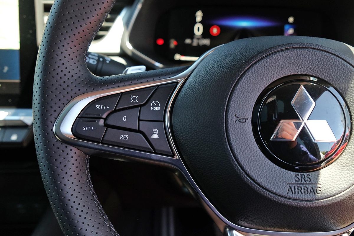 2025 Mitsubishi ASX Exceed XE