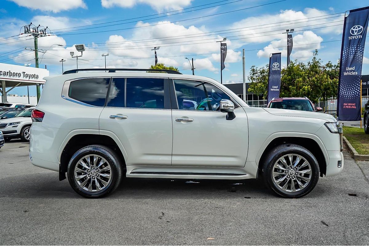 2022 Toyota Landcruiser Sahara ZX FJA300R