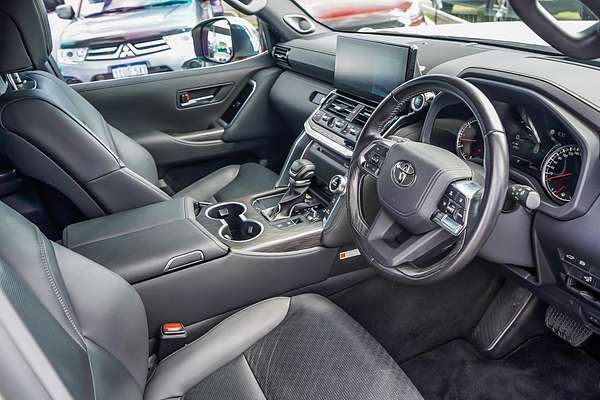 2022 Toyota Landcruiser Sahara ZX FJA300R