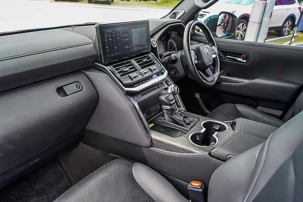 2022 Toyota Landcruiser Sahara ZX FJA300R