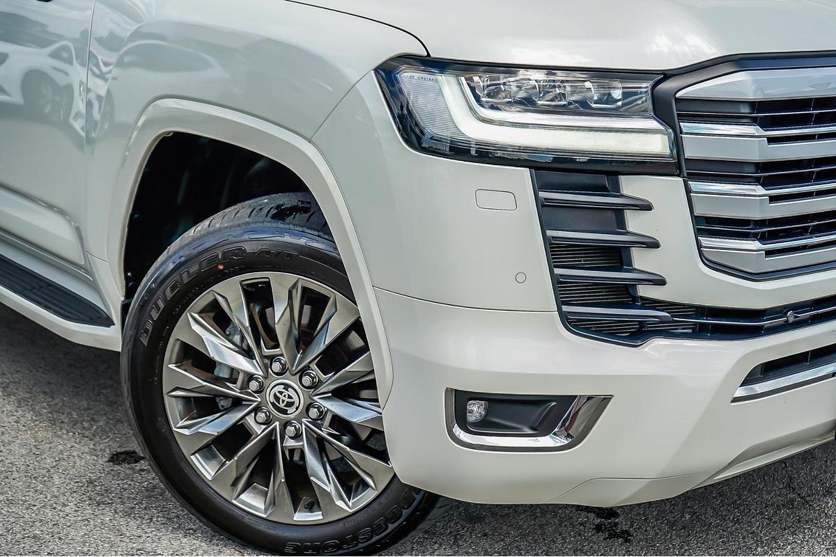 2022 Toyota Landcruiser Sahara ZX FJA300R