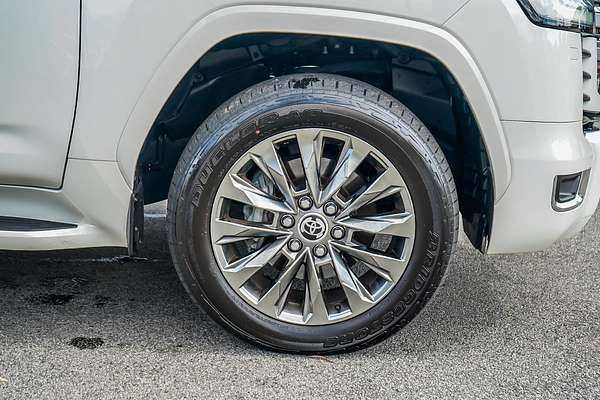 2022 Toyota Landcruiser Sahara ZX FJA300R