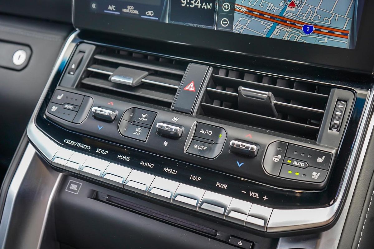 2022 Toyota Landcruiser Sahara ZX FJA300R