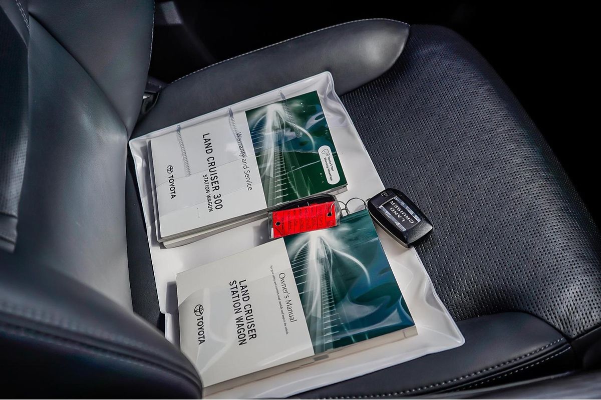 2022 Toyota Landcruiser Sahara ZX FJA300R