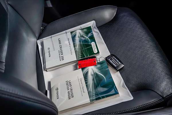 2022 Toyota Landcruiser Sahara ZX FJA300R