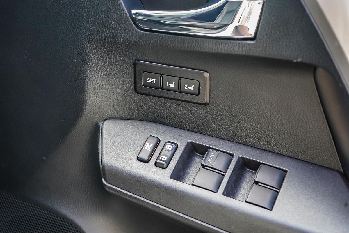 2018 Toyota RAV4 Cruiser ASA44R