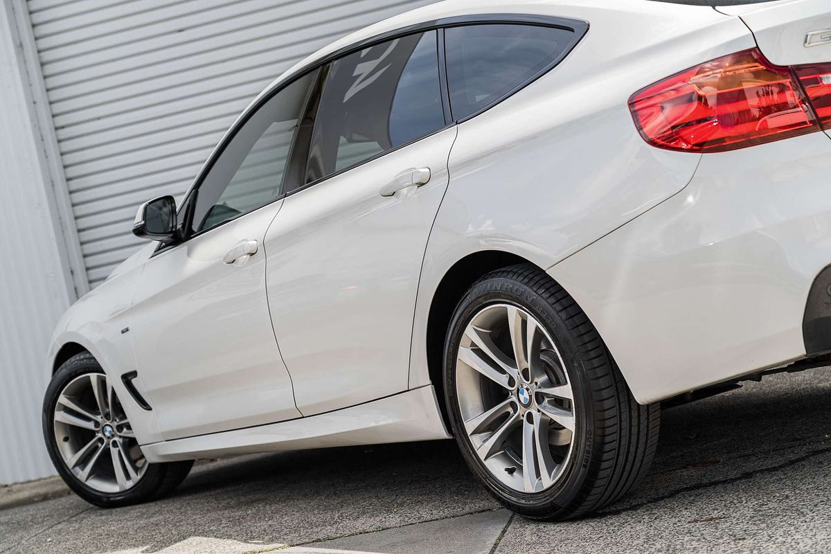 2013 BMW 3 Series 320i Sport Line F34