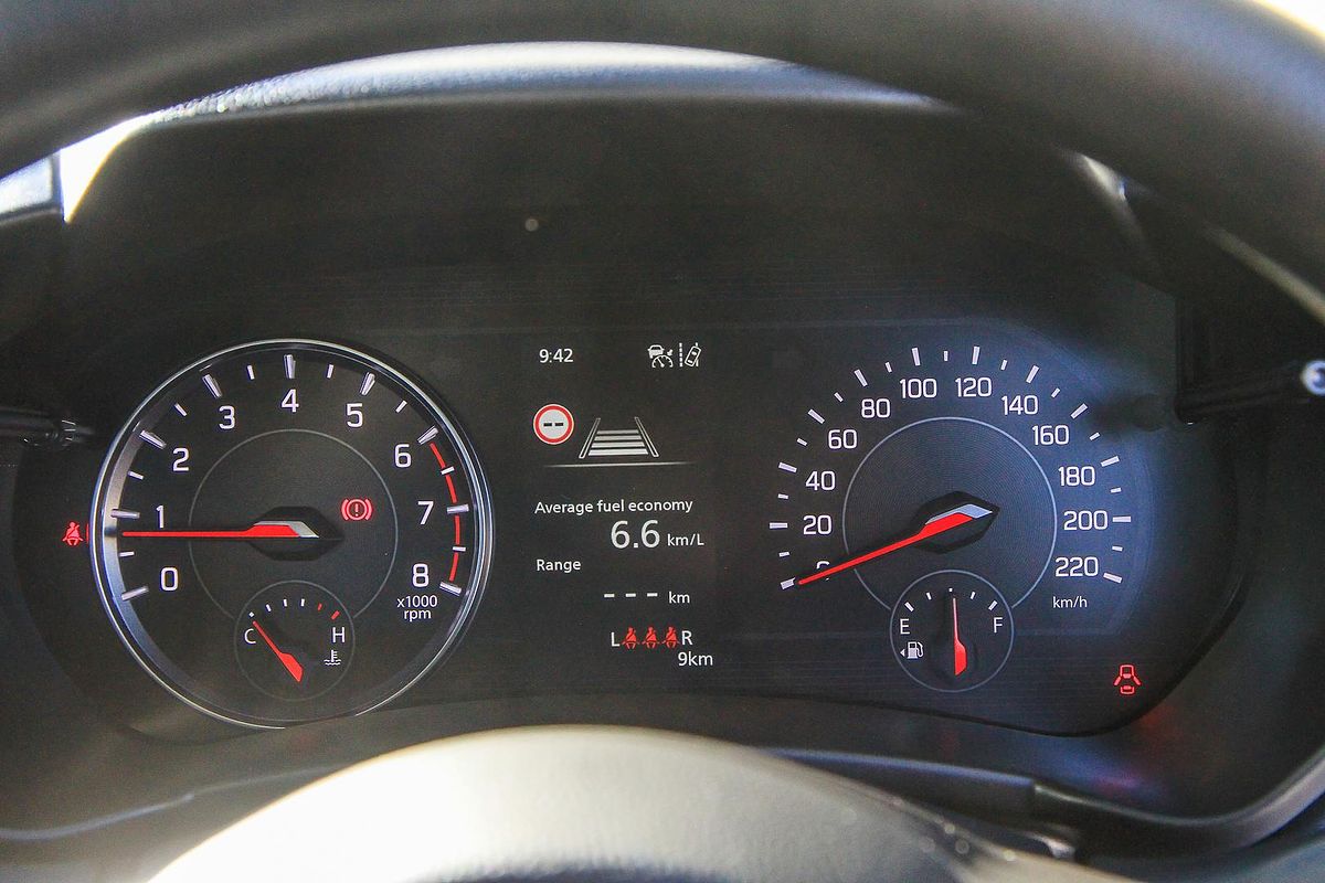 2025 Suzuki Swift Hybrid UZ