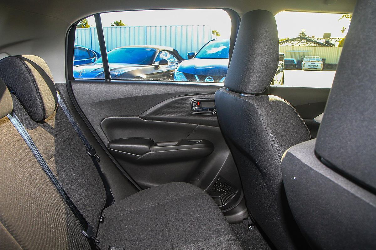 2025 Suzuki Swift Hybrid UZ