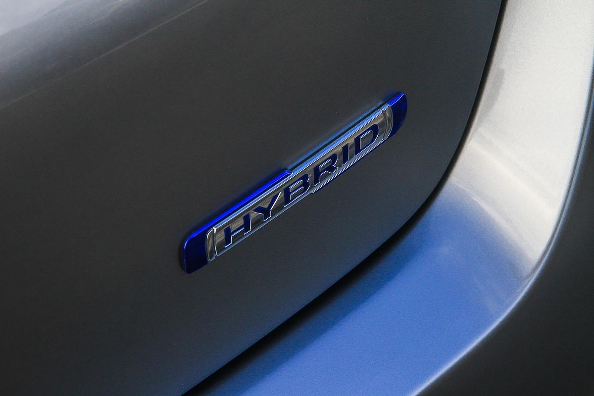 2025 Suzuki Swift Hybrid UZ