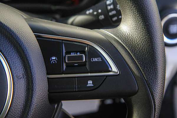 2025 Suzuki Swift Hybrid UZ