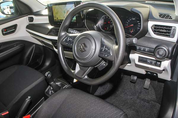 2025 Suzuki Swift Hybrid UZ