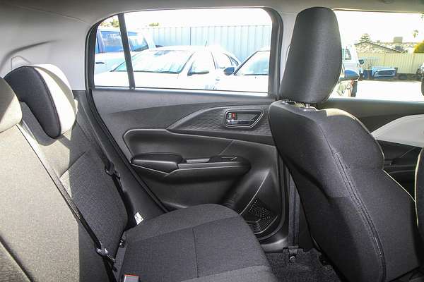 2025 Suzuki Swift Hybrid UZ