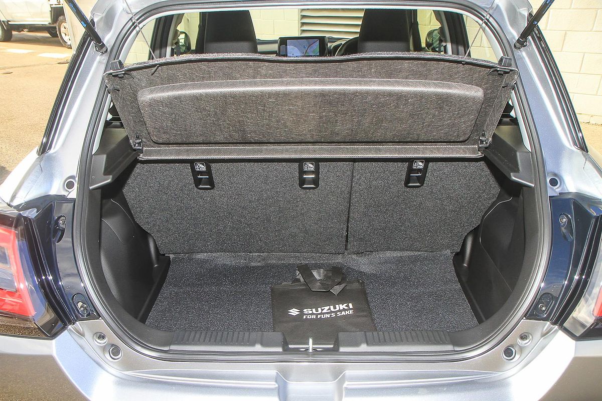 2025 Suzuki Swift Hybrid UZ