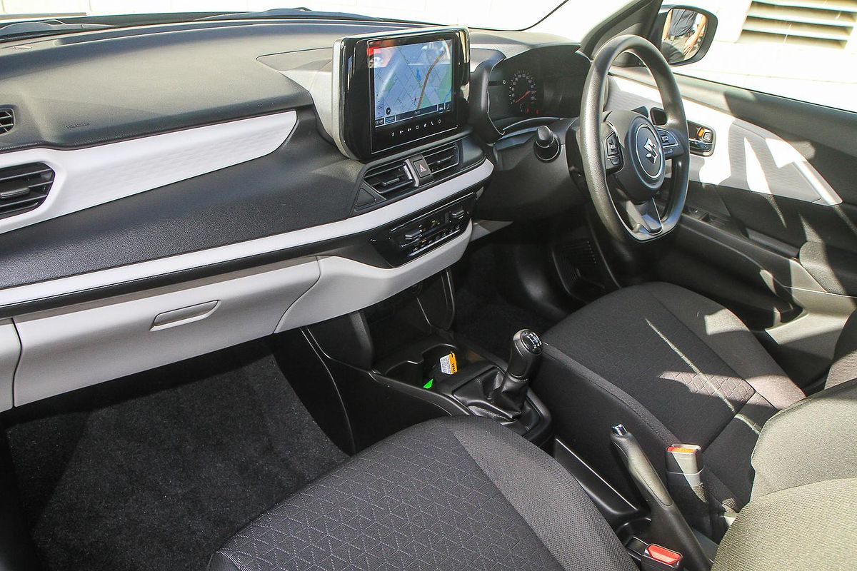 2025 Suzuki Swift Hybrid UZ