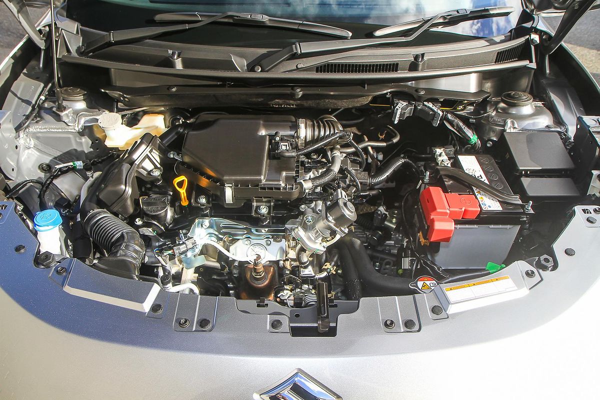 2025 Suzuki Swift Hybrid UZ