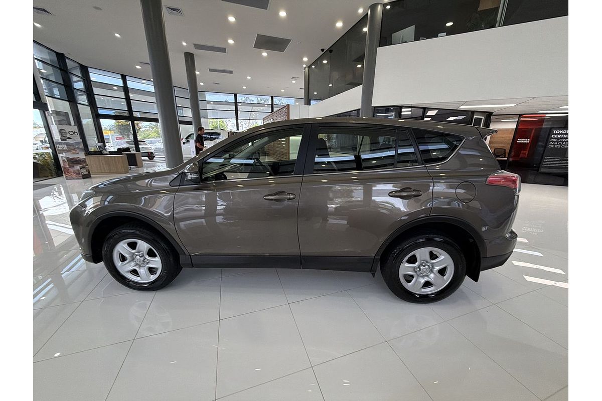 2016 Toyota RAV4 GX ZSA42R