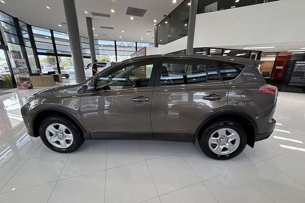 2016 Toyota RAV4 GX ZSA42R
