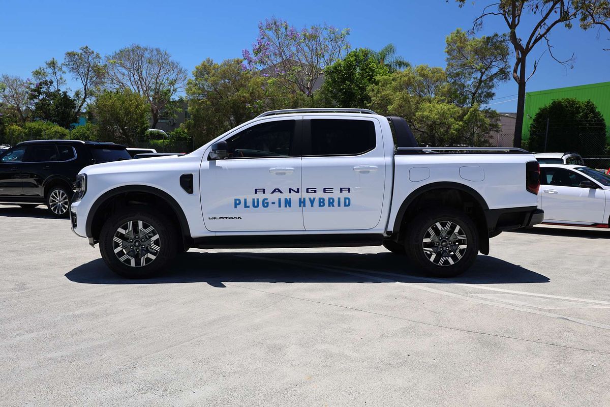 2025 Ford Ranger PHEV Wildtrak  4X4 2.3L