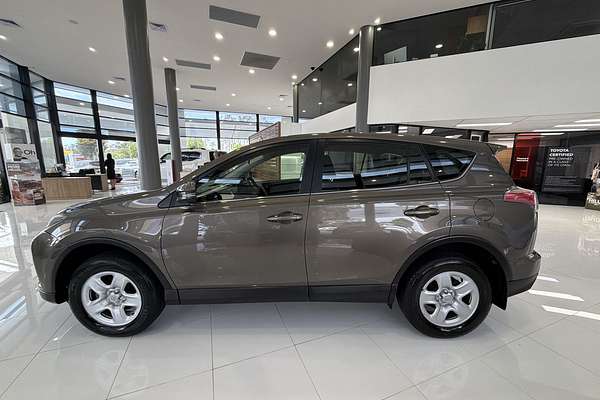 2016 Toyota RAV4 GX ZSA42R