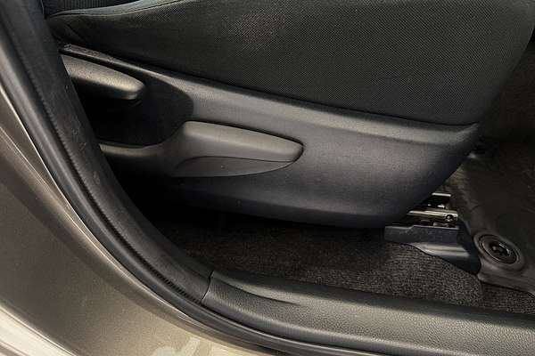 2016 Toyota RAV4 GX ZSA42R