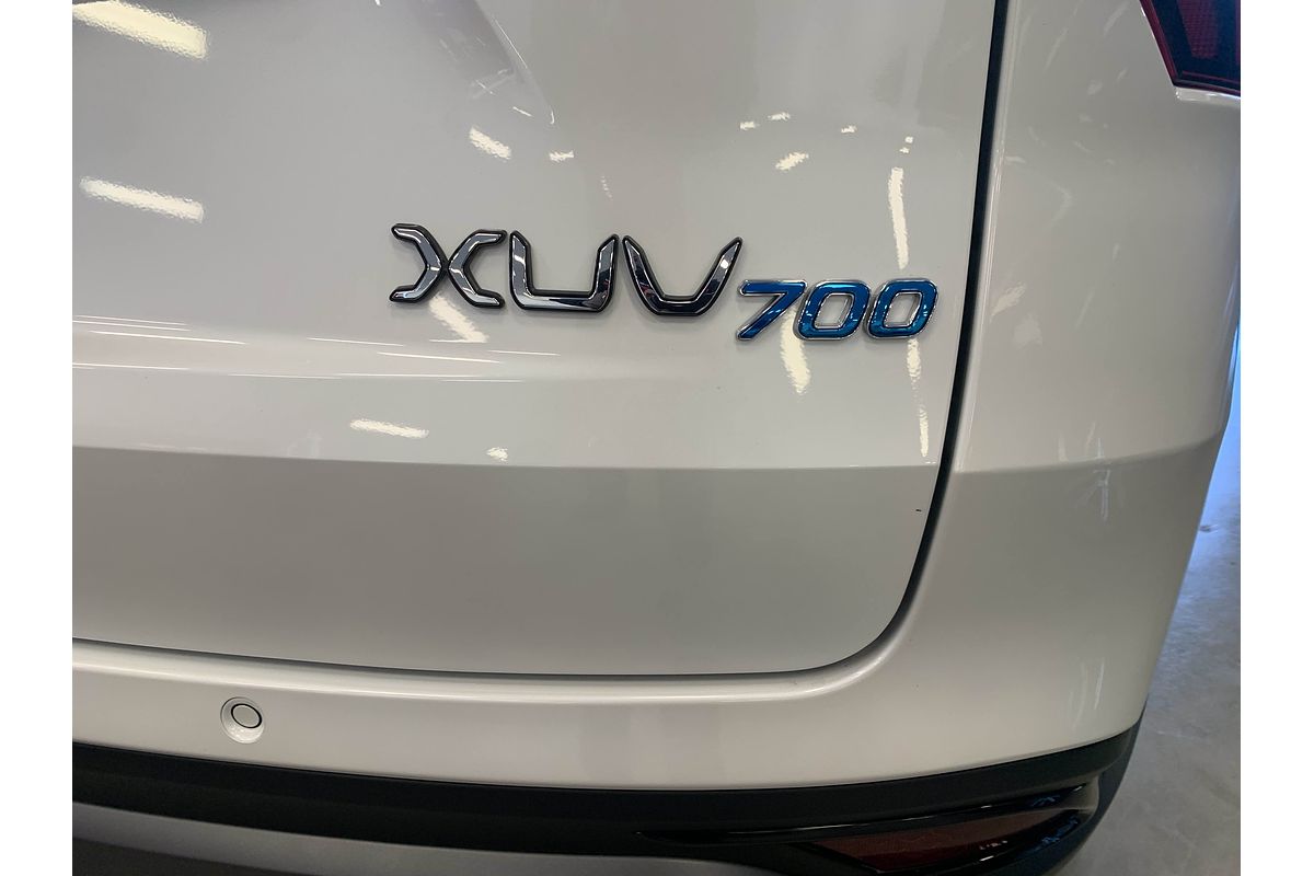 2025 Mahindra XUV700 AX7L