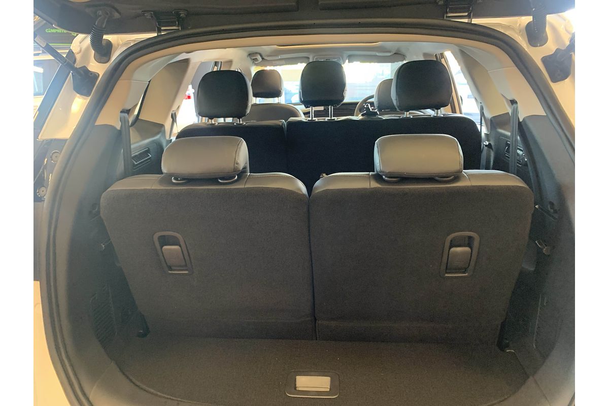 2025 Mahindra XUV700 AX7L