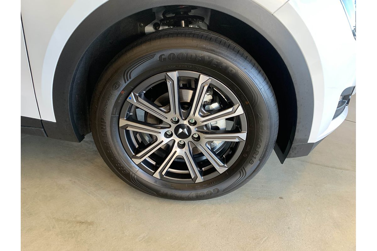 2025 Mahindra XUV700 AX7L