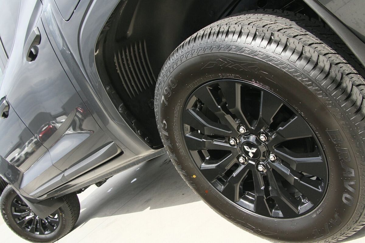 2025 Mitsubishi Triton GLX-R MV 4X4