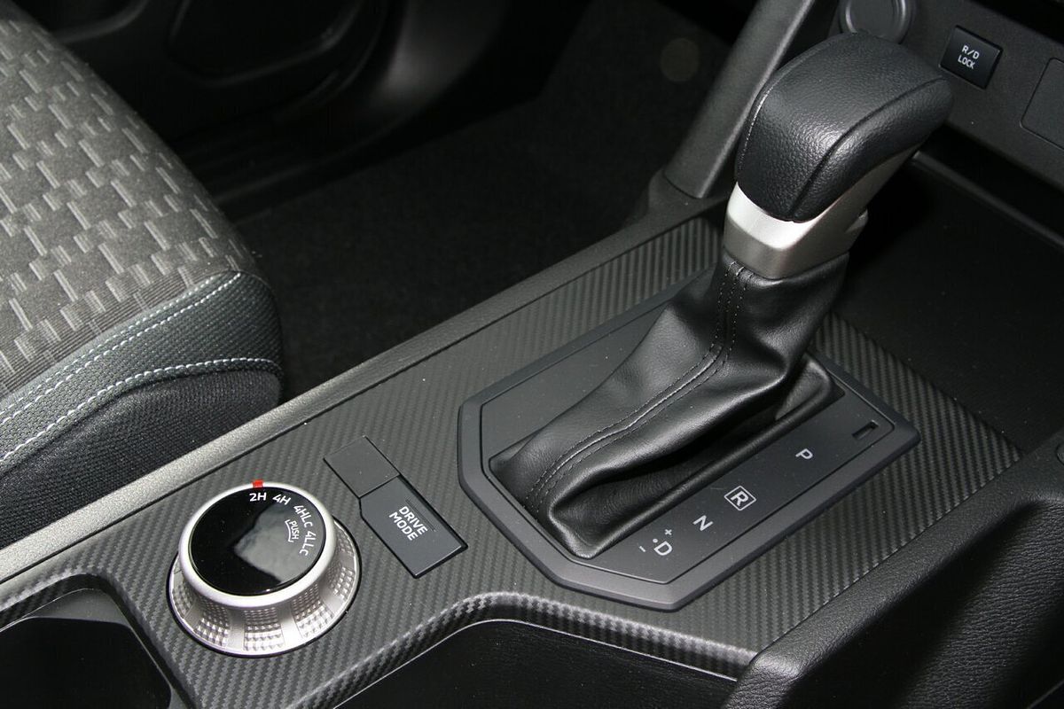 2025 Mitsubishi Triton GLX-R MV 4X4