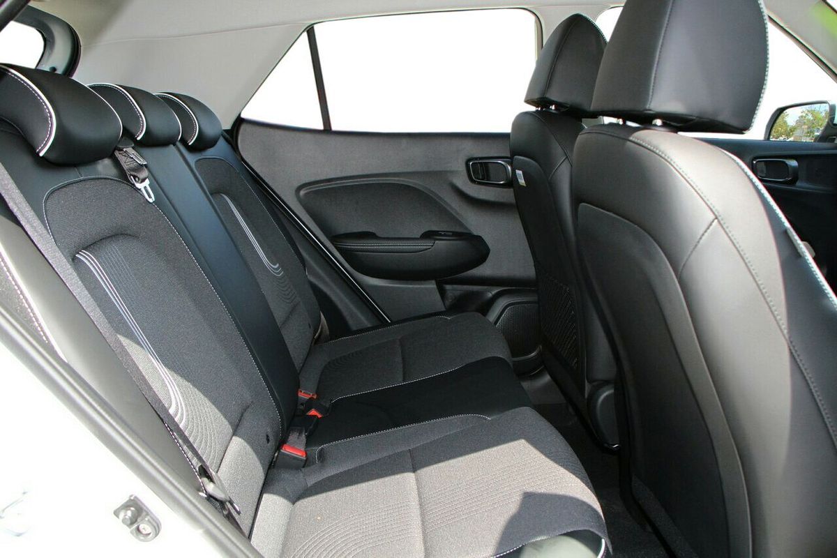 2025 Hyundai Venue Active QX.V5