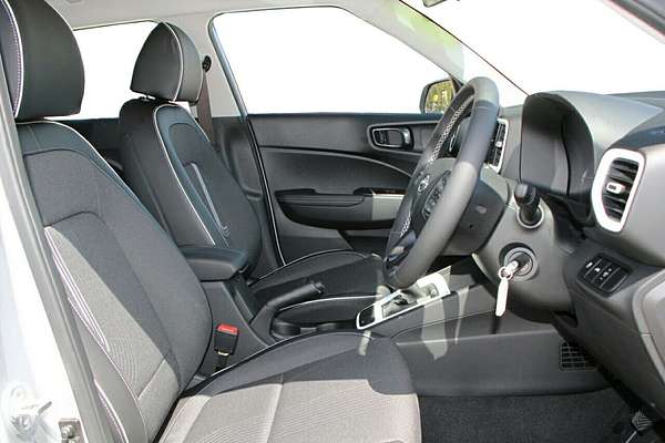 2025 Hyundai Venue Active QX.V5