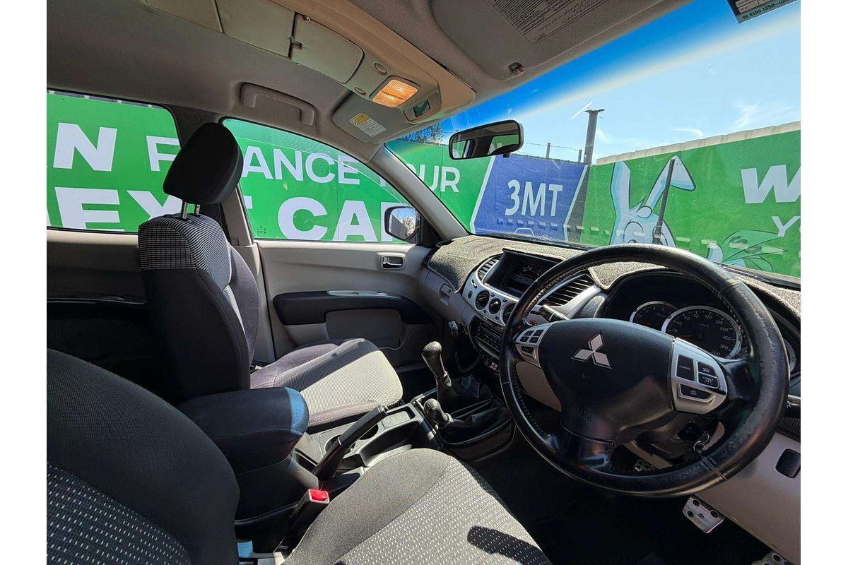 2009 Mitsubishi Triton GLX-R ML 4X4