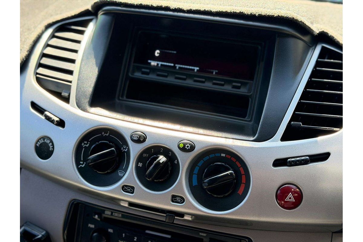 2009 Mitsubishi Triton GLX-R ML 4X4