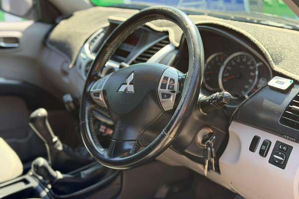 2009 Mitsubishi Triton GLX-R ML 4X4