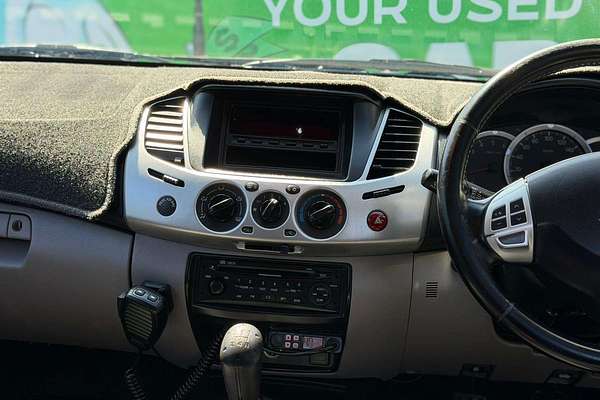 2009 Mitsubishi Triton GLX-R ML 4X4