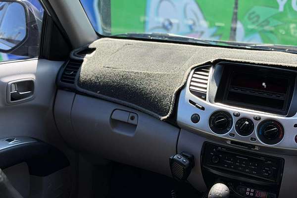 2009 Mitsubishi Triton GLX-R ML 4X4