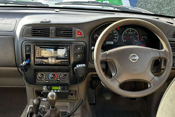 2002 Nissan Patrol ST GU III