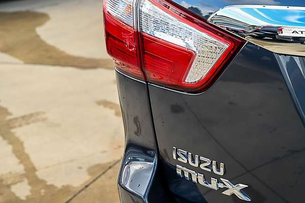 2018 Isuzu MU-X LS-T