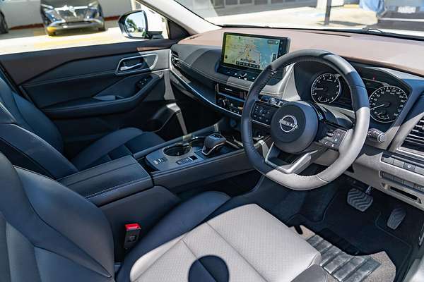 2024 Nissan X-TRAIL ST-L T33