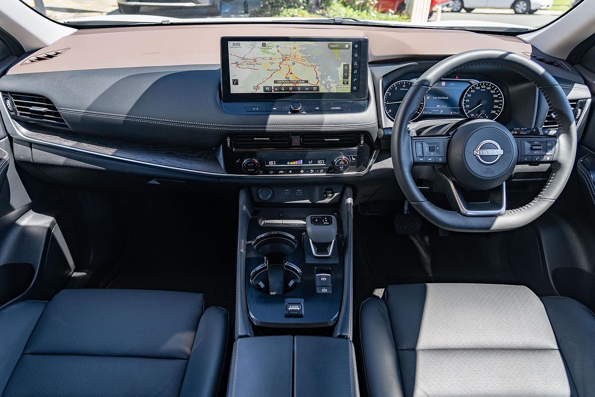 2024 Nissan X-TRAIL ST-L T33